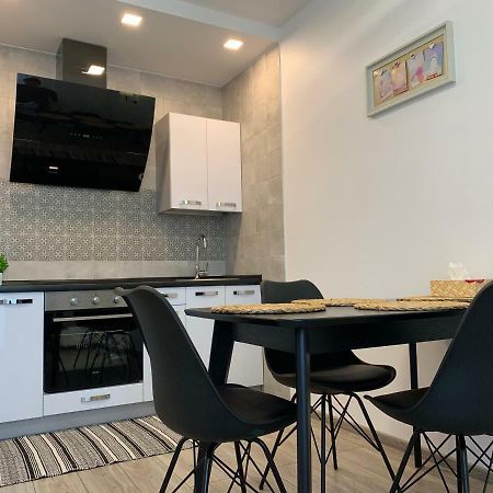 West Street Lux Apartments Kiev Dış mekan fotoğraf